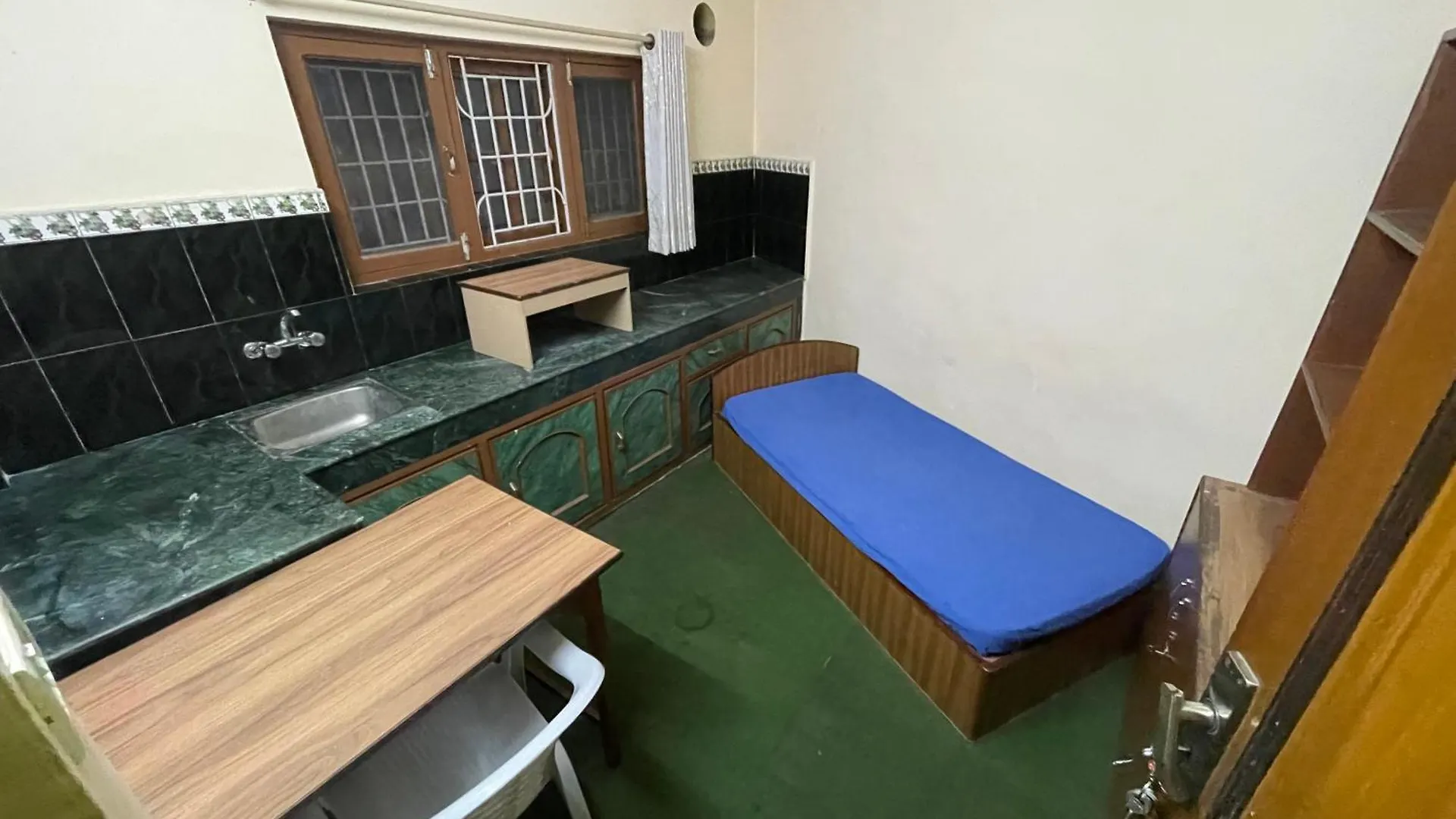 Himalayan Boys Hostel Katmandú